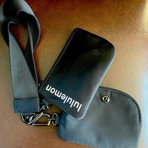 Lululemon key chain wallet